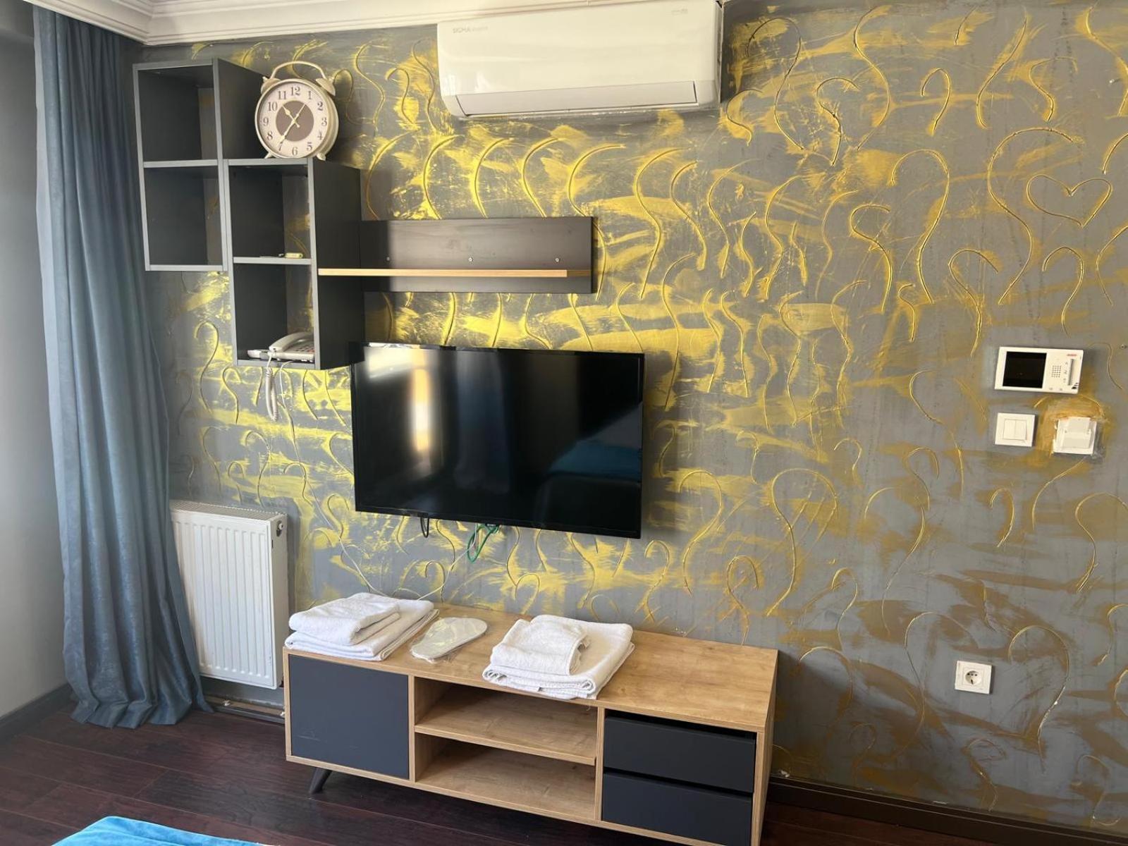 Middle Village Istanbul Exterior photo